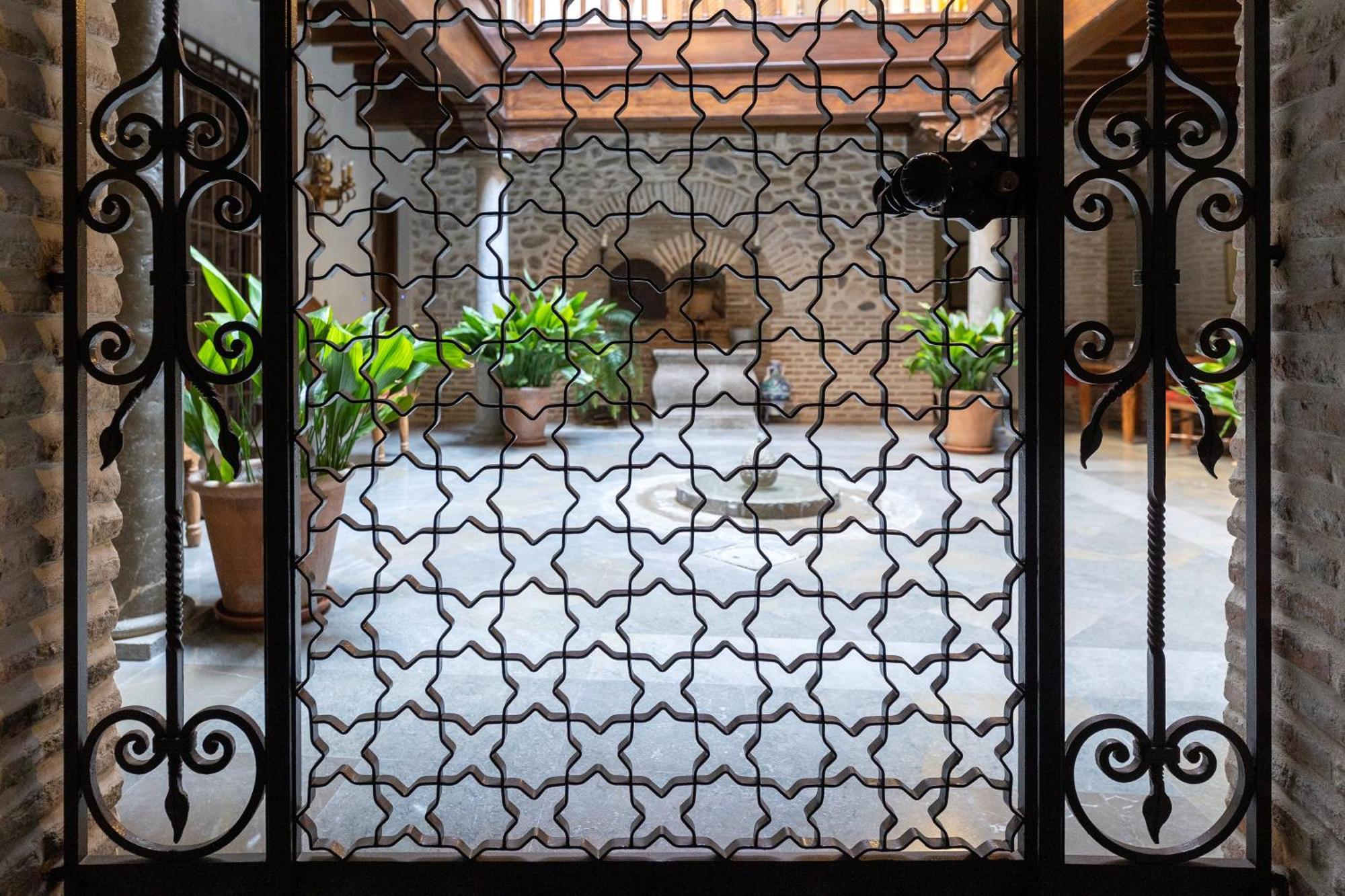 Apartamentos En Pleno Centro, Aljibe Rodrigo Del Campo 1C Granada Bagian luar foto