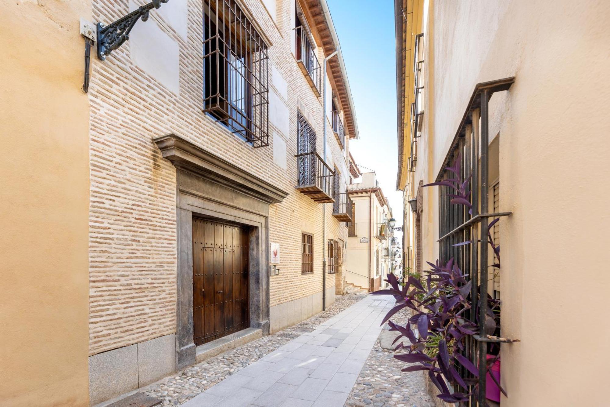Apartamentos En Pleno Centro, Aljibe Rodrigo Del Campo 1C Granada Bagian luar foto