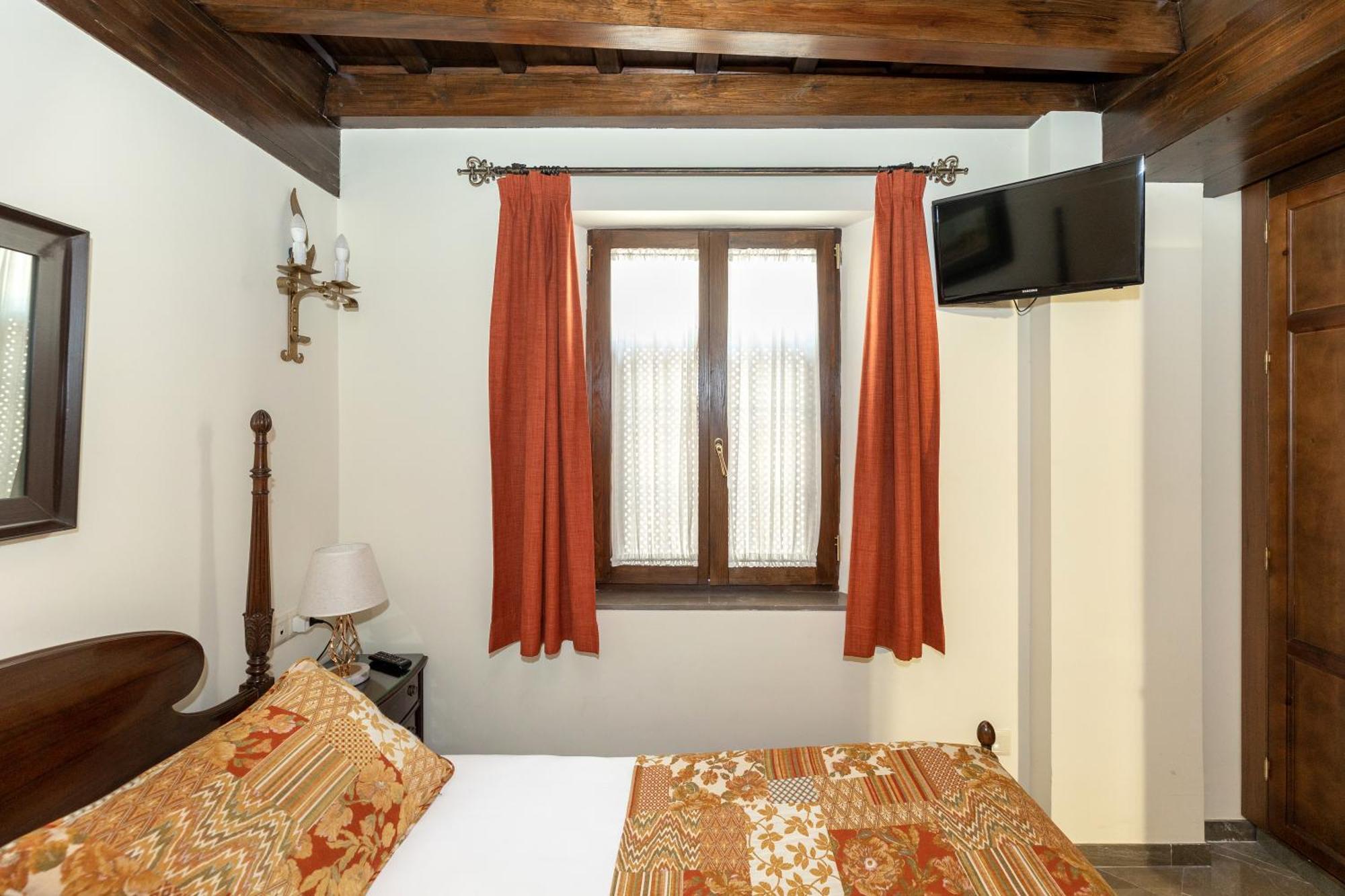 Apartamentos En Pleno Centro, Aljibe Rodrigo Del Campo 1C Granada Bagian luar foto