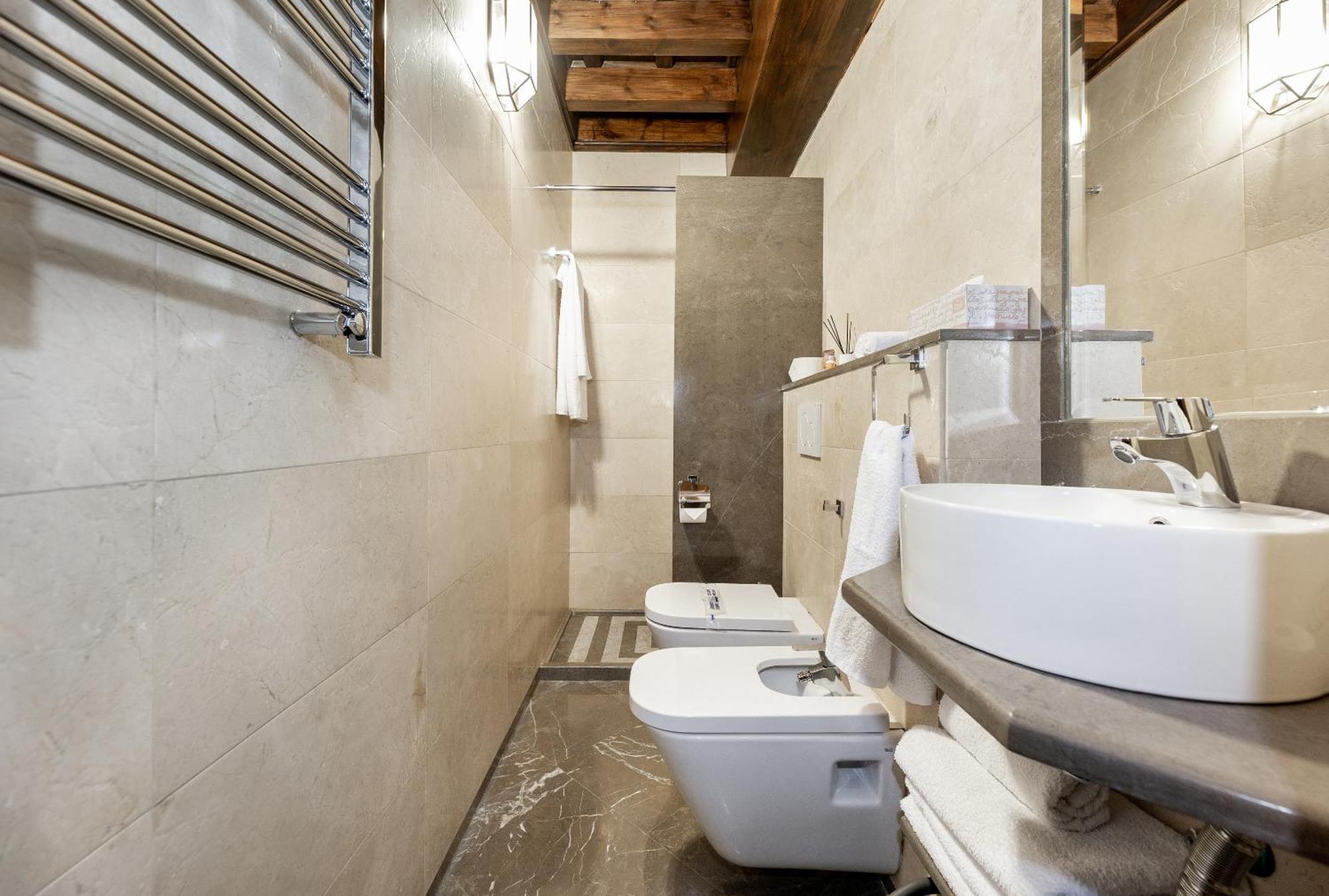 Apartamentos En Pleno Centro, Aljibe Rodrigo Del Campo 1C Granada Bagian luar foto