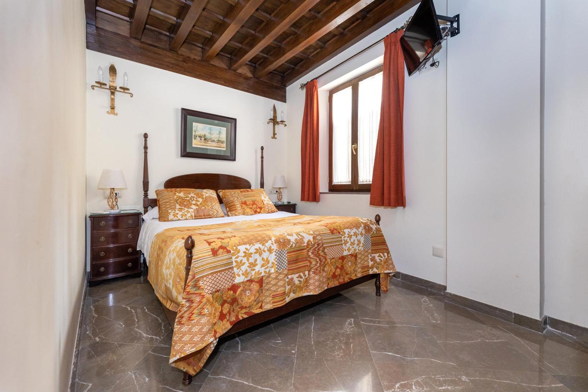 Apartamentos En Pleno Centro, Aljibe Rodrigo Del Campo 1C Granada Bagian luar foto